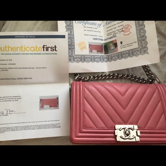 Authentic CHANEL Pink Boy Bag Flap Chevron medium - Picture 6 of 6